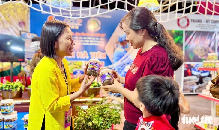 Hơn 20 doanh nghiệp tham gia trưng bày, giới thiệu OCOP tại Hà Tiên Hơn 20 doanh nghiệp tham gia trưng bày, giới thiệu OCOP tại Hà Tiên