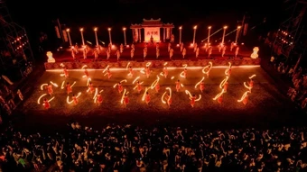 Huế đón gần 1 triệu lượt khách trong hai kỳ nghỉ lễ