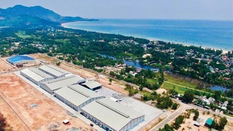 Huế hợp tác với Sun Group phát triển các sản phẩm du lịch, dịch vụ mới Huế hợp tác với Sun Group phát triển các sản phẩm du lịch, dịch vụ mới