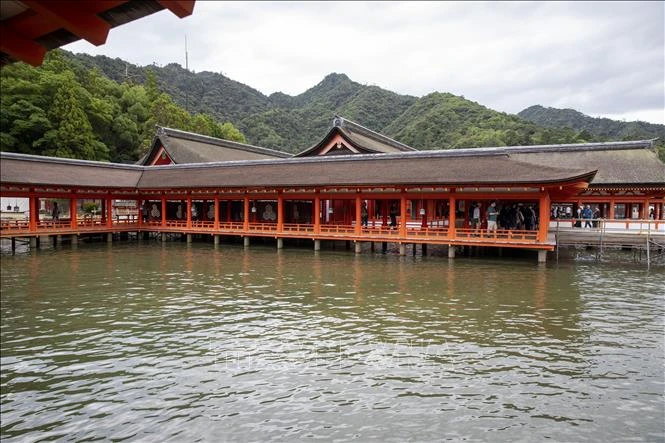Itsukushima - Tuyệt tác kiến trúc giữa biển trời Nhật Bản