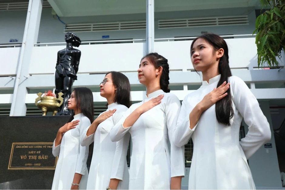 Kết nối di sản và du lịch từ tà áo dài Việt Nam Kết nối di sản và du lịch từ tà áo dài Việt Nam