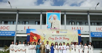 Kết nối di sản và du lịch từ tà áo dài Việt Nam