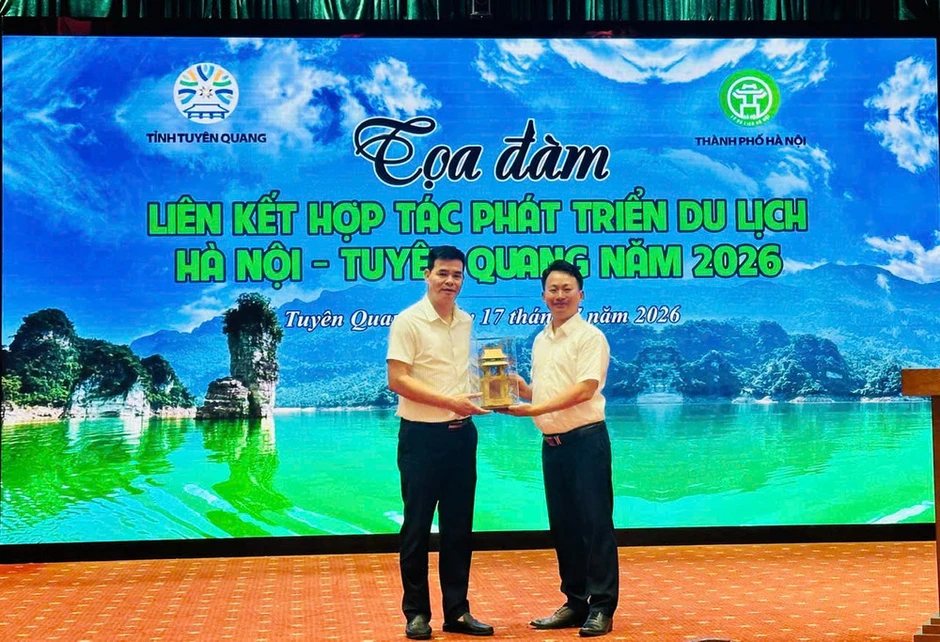 Kết nối Hà Nội-Tuyên Quang, hướng tới sự phát triển bền vững Kết nối Hà Nội-Tuyên Quang, hướng tới sự phát triển bền vững