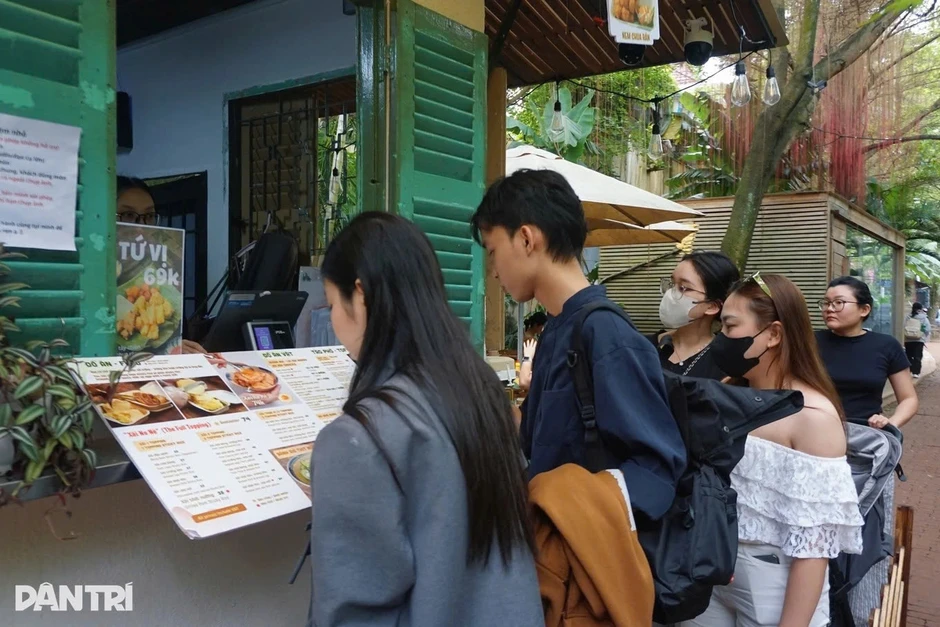 Khách Hàn mê “xôi nhà giàu” nổi tiếng ở TPHCM, gọi thêm suất vì quá ngon Khách Hàn mê “xôi nhà giàu” nổi tiếng ở TPHCM, gọi thêm suất vì quá ngon