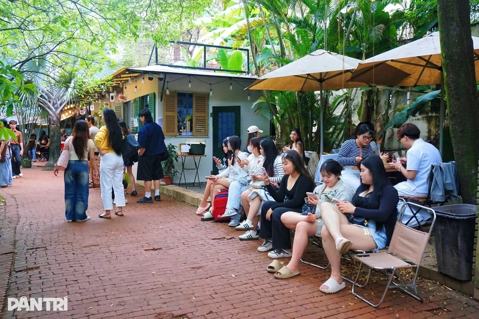 Khách Hàn mê “xôi nhà giàu” nổi tiếng ở TPHCM, gọi thêm suất vì quá ngon Khách Hàn mê “xôi nhà giàu” nổi tiếng ở TPHCM, gọi thêm suất vì quá ngon