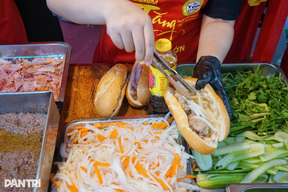 Khách quốc tế mê bánh mì Việt, lập nhóm 200.000 người tìm quán ngon nhất Khách quốc tế mê bánh mì Việt, lập nhóm 200.000 người tìm quán ngon nhất