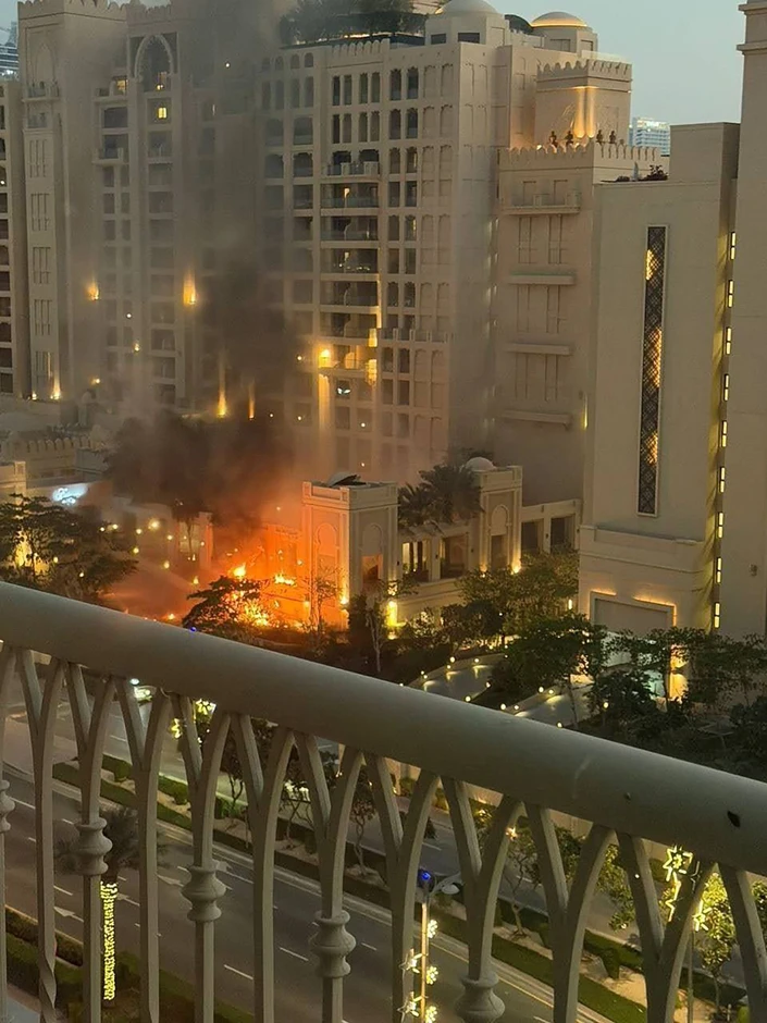 Khách sạn 5 sao ở Dubai bị cháy nhận loạt đánh giá 1 sao vì lý do không ngờ Khách sạn 5 sao ở Dubai bị cháy nhận loạt đánh giá 1 sao vì lý do không ngờ