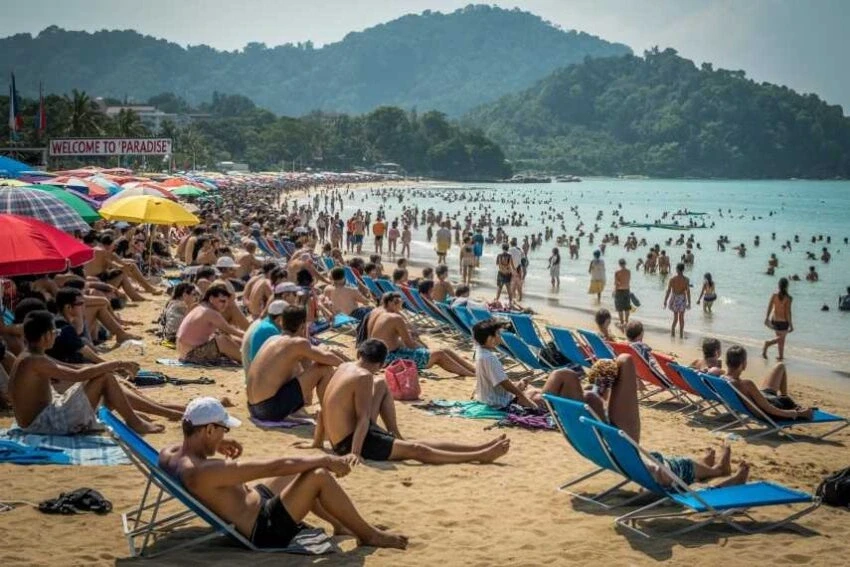 Khách Tây ăn suất bò không trả tiền, nhà hàng Thái Lan đăng video truy tìm