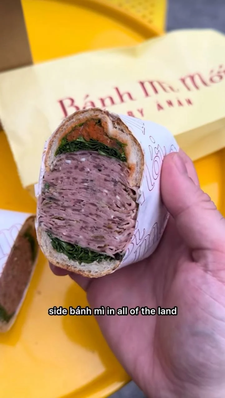 Khách Tây bình chọn bánh mì đắt nhất Việt Nam Khách Tây bình chọn bánh mì đắt nhất Việt Nam