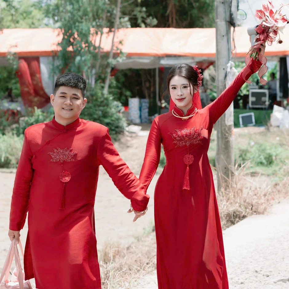 Khách Tây đi nhầm đường ở Gia Lai, cái kết khiến cả đám cưới vỡ òa Khách Tây đi nhầm đường ở Gia Lai, cái kết khiến cả đám cưới vỡ òa