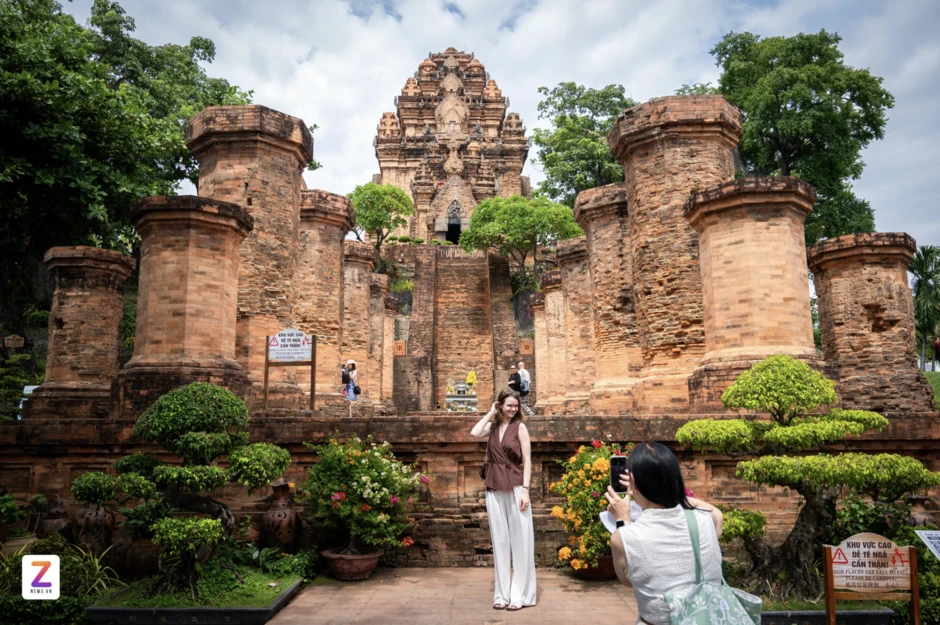 Khách Trung Quốc đến Việt Nam có 'diễn biến lạ'