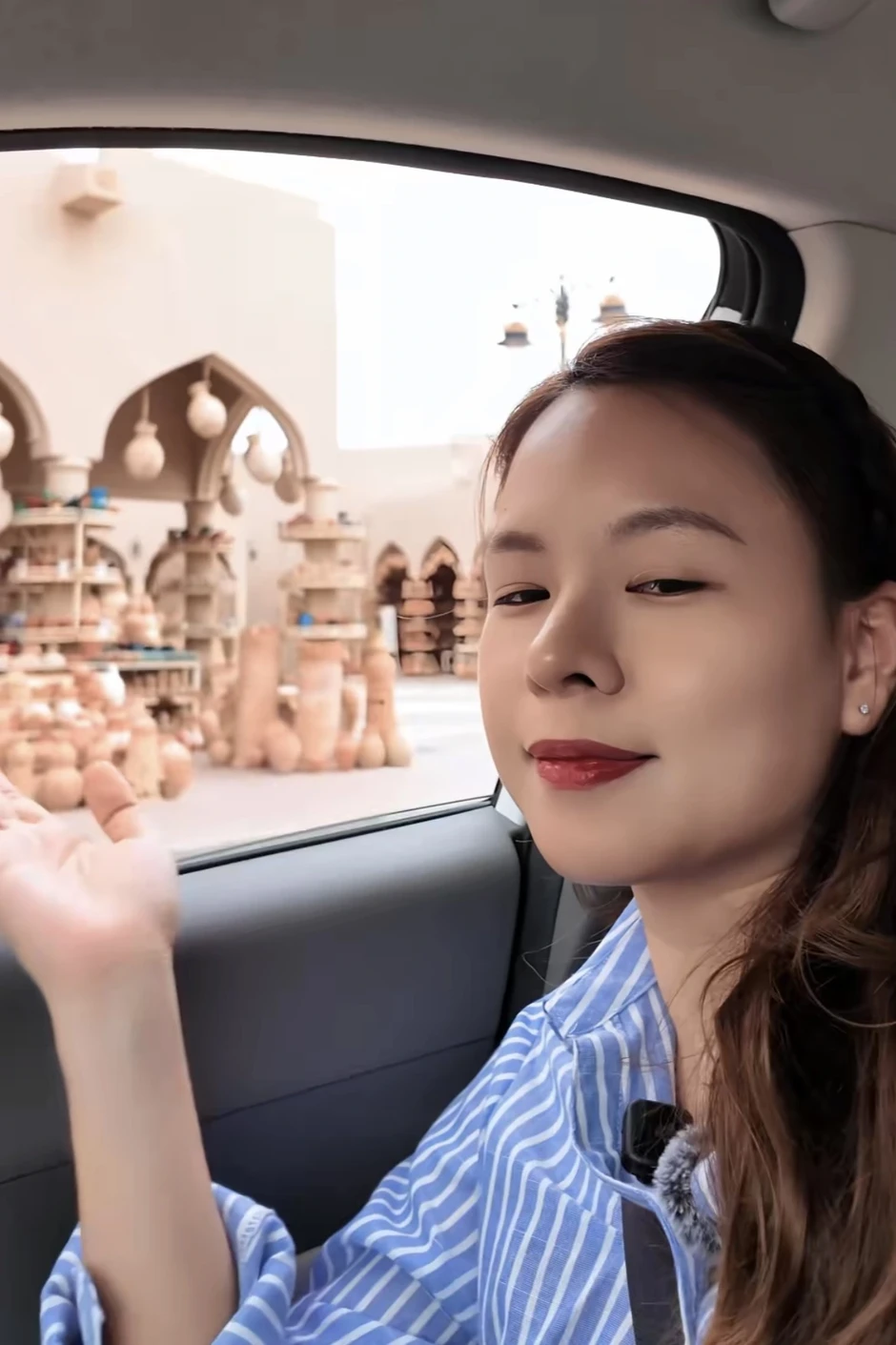 Khách Việt ngỡ ngàng khi đặt chân đến quốc gia có giá xăng "rẻ hơn nước"