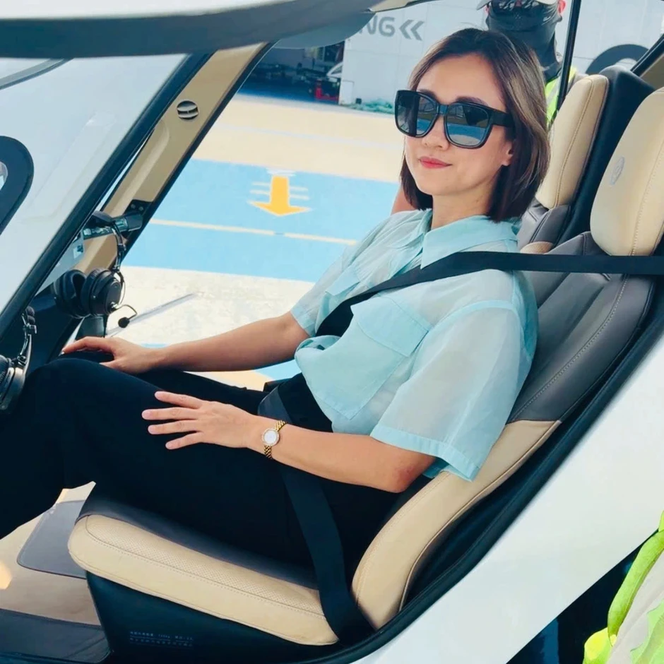 Khách Việt thử taxi bay không người lái ở Trung Quốc: Ký giấy bảo hiểm 4 tỷ Khách Việt thử taxi bay không người lái ở Trung Quốc: Ký giấy bảo hiểm 4 tỷ