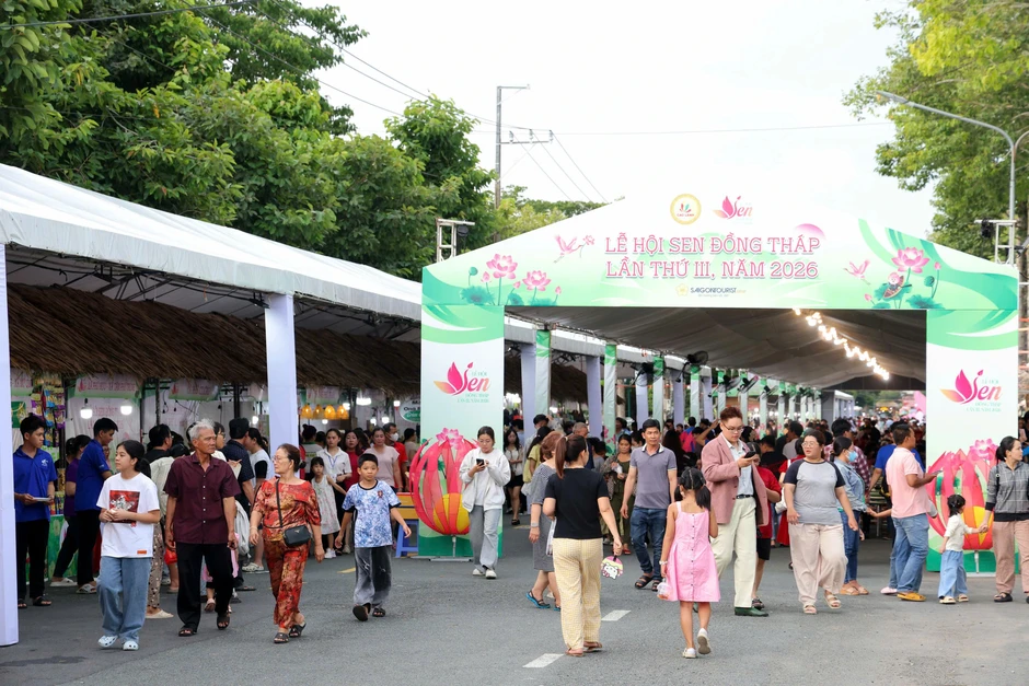 Khai mạc Lễ hội Sen ở miền Tây, dự kiến thu hút nửa triệu khách tham quan Khai mạc Lễ hội Sen ở miền Tây, dự kiến thu hút nửa triệu khách tham quan
