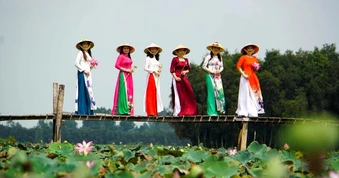 Khai mạc Lễ hội Sen ở miền Tây, dự kiến thu hút nửa triệu khách tham quan