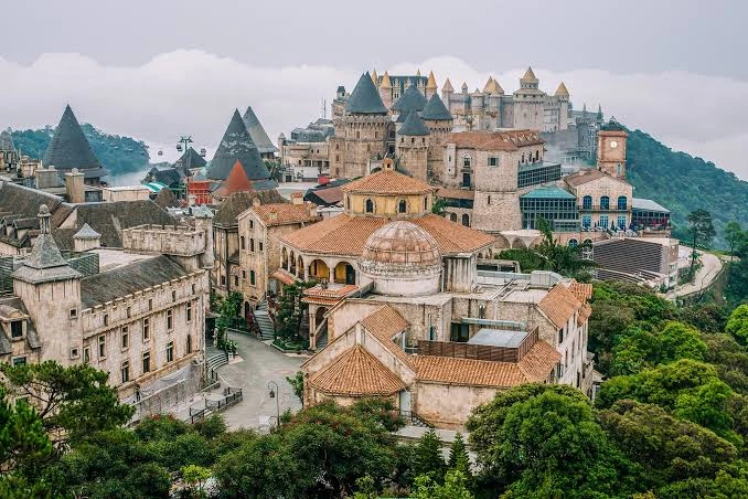 Khám phá Mercure Danang French Village Bana Hills: Ngôi làng Pháp trên đỉnh Bà Nà Khám phá Mercure Danang French Village Bana Hills: Ngôi làng Pháp trên đỉnh Bà Nà