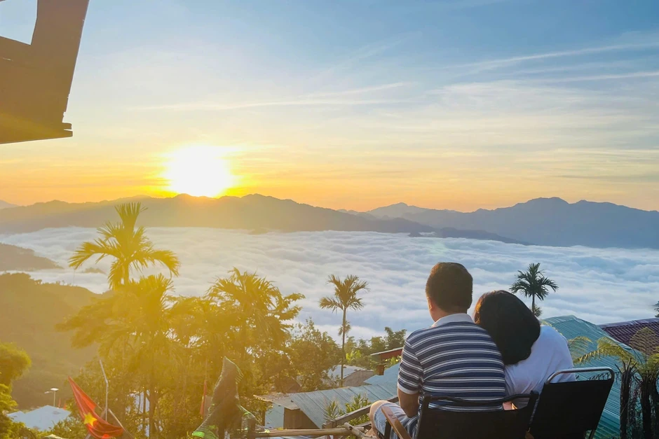 Khám phá thiên đường trên mây giữa đại ngàn Tăk Pổ