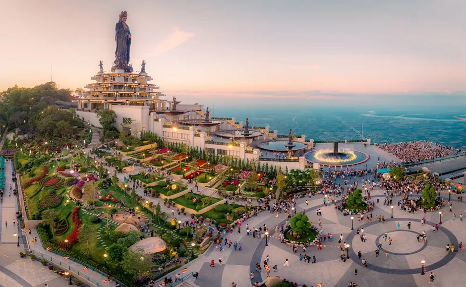 Khi văn hóa bản địa trở thành "linh hồn" của các tổ hợp Sun World 3 miền Khi văn hóa bản địa trở thành "linh hồn" của các tổ hợp Sun World 3 miền
