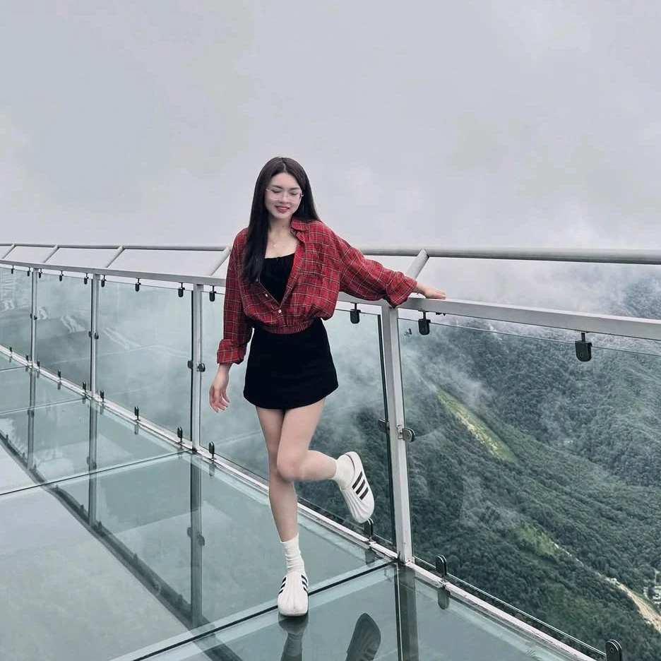 Khu du lịch Cầu kính Rồng Mây nằm gần Sa Pa sắp tạm dừng hoạt động Khu du lịch Cầu kính Rồng Mây nằm gần Sa Pa sắp tạm dừng hoạt động