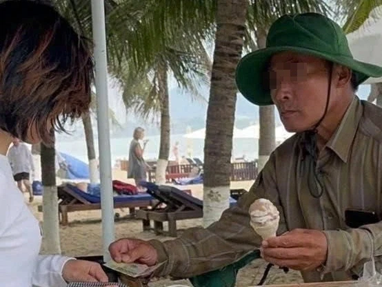 Làm rõ vụ cây kem "có vị rất tệ” bán 100.000 đồng cho khách nước ngoài Làm rõ vụ cây kem "có vị rất tệ” bán 100.000 đồng cho khách nước ngoài