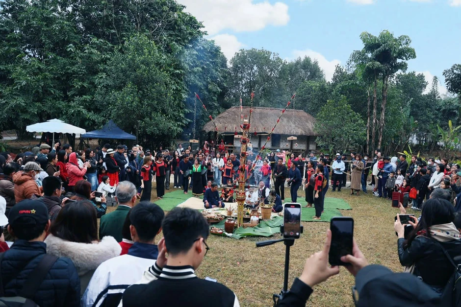 Làng văn hóa - Du lịch các dân tộc Việt Nam: Khám phá đời sống đa dạng 54 dân tộc Làng văn hóa - Du lịch các dân tộc Việt Nam: Khám phá đời sống đa dạng 54 dân tộc