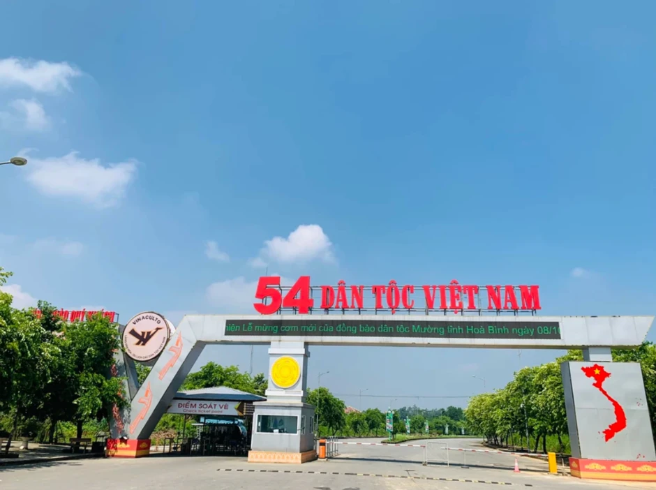 Làng văn hóa - Du lịch các dân tộc Việt Nam: Khám phá đời sống đa dạng 54 dân tộc Làng văn hóa - Du lịch các dân tộc Việt Nam: Khám phá đời sống đa dạng 54 dân tộc