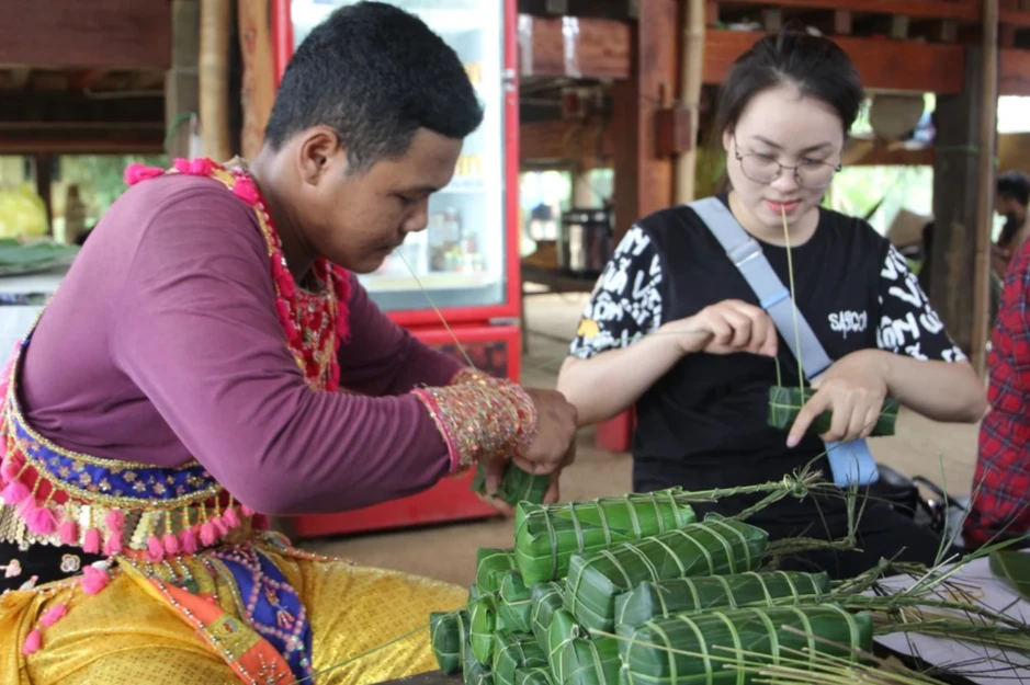 Làng văn hóa - Du lịch các dân tộc Việt Nam: Khám phá đời sống đa dạng 54 dân tộc Làng văn hóa - Du lịch các dân tộc Việt Nam: Khám phá đời sống đa dạng 54 dân tộc