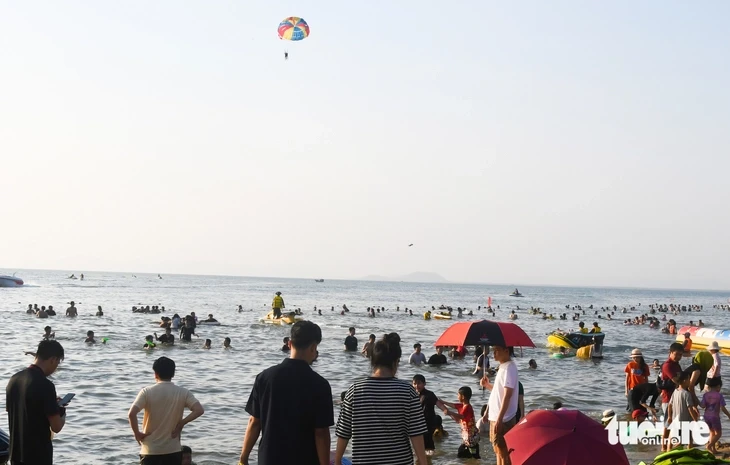 Lễ 30-4 về Hà Tiên nhớ ghé ‘Lộc Trĩ thôn cư’, ‘Tiêu Tự thần chung’ và ‘Bình San điệp thúy’ Lễ 30-4 về Hà Tiên nhớ ghé ‘Lộc Trĩ thôn cư’, ‘Tiêu Tự thần chung’ và ‘Bình San điệp thúy’