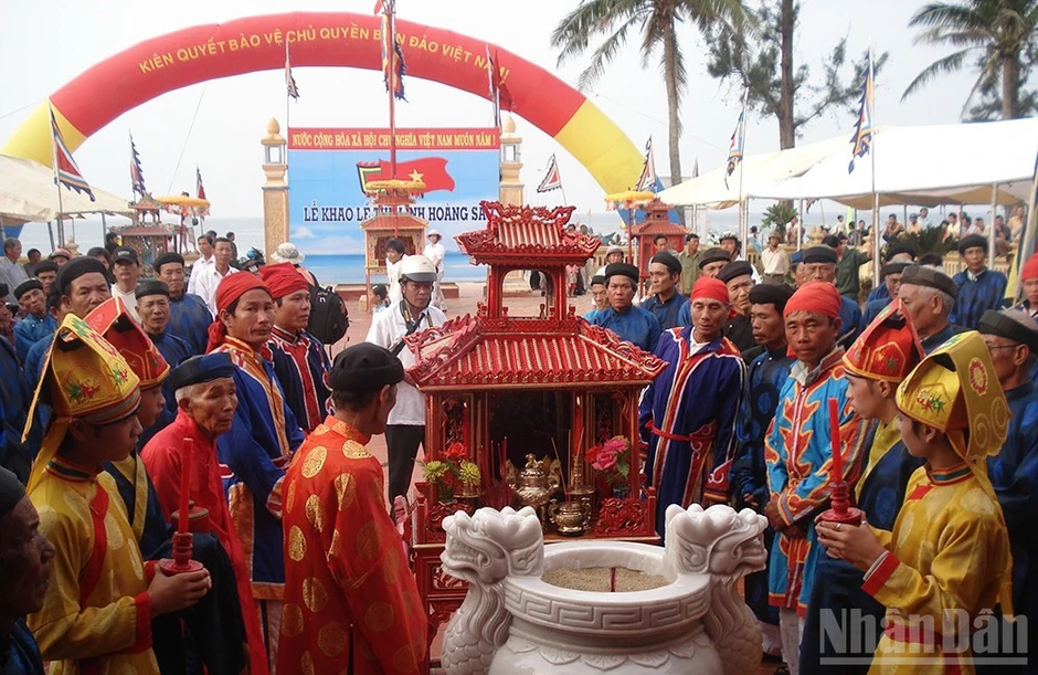 Lễ hội du lịch biển đảo Quảng Ngãi - tôn vinh di sản biển đảo Lễ hội du lịch biển đảo Quảng Ngãi - tôn vinh di sản biển đảo