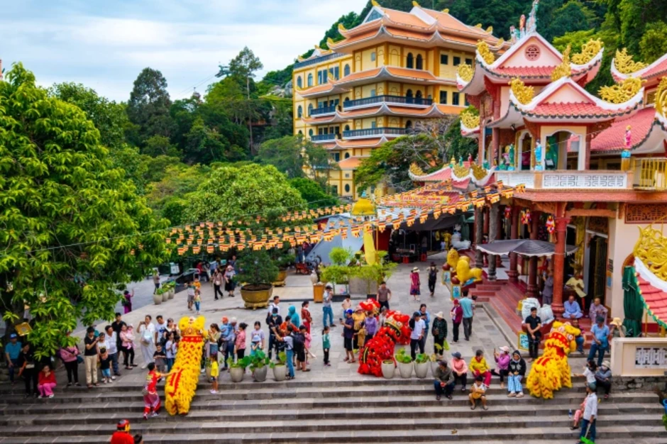 Lễ hội tạo hình trái cây lần đầu diễn ra tại núi Bà Đen