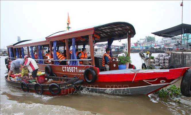Liên kết hiệu quả để hình thành sản phẩm du lịch có giá trị và sức cạnh tranh Liên kết hiệu quả để hình thành sản phẩm du lịch có giá trị và sức cạnh tranh