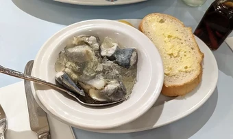 Lươn đông trong top món ăn dở nhất thế giới