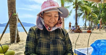 Lý do gánh hàng của người bán rong nổi tiếng ở Nha Trang bị thu giữ