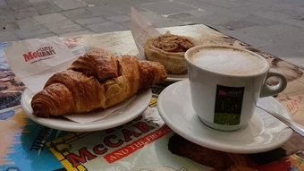 Lý do người Italy không uống cappuccino sau giờ trưa
