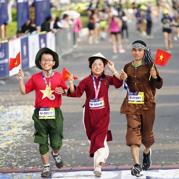 Marathon quốc tế Đà Nẵng 2026 mang về 142 tỉ đồng cho thành phố từ đâu?