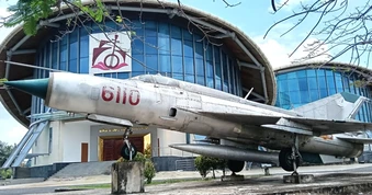Máy bay MiG-21 được bảo quản nguyên vẹn, thu hút du khách khi đến Bạc Liêu