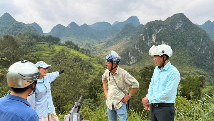 Một người Nhật tử tế đánh thức ngôi làng Lô Lô Chải