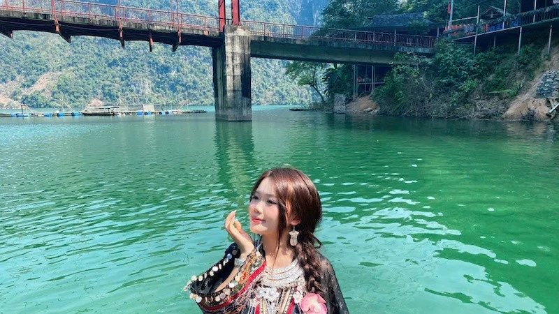 Mùa thu nơi "vịnh xanh" Tủa Thàng