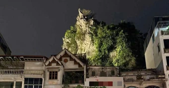 Nam sinh tử vong khi leo núi Bài Thơ