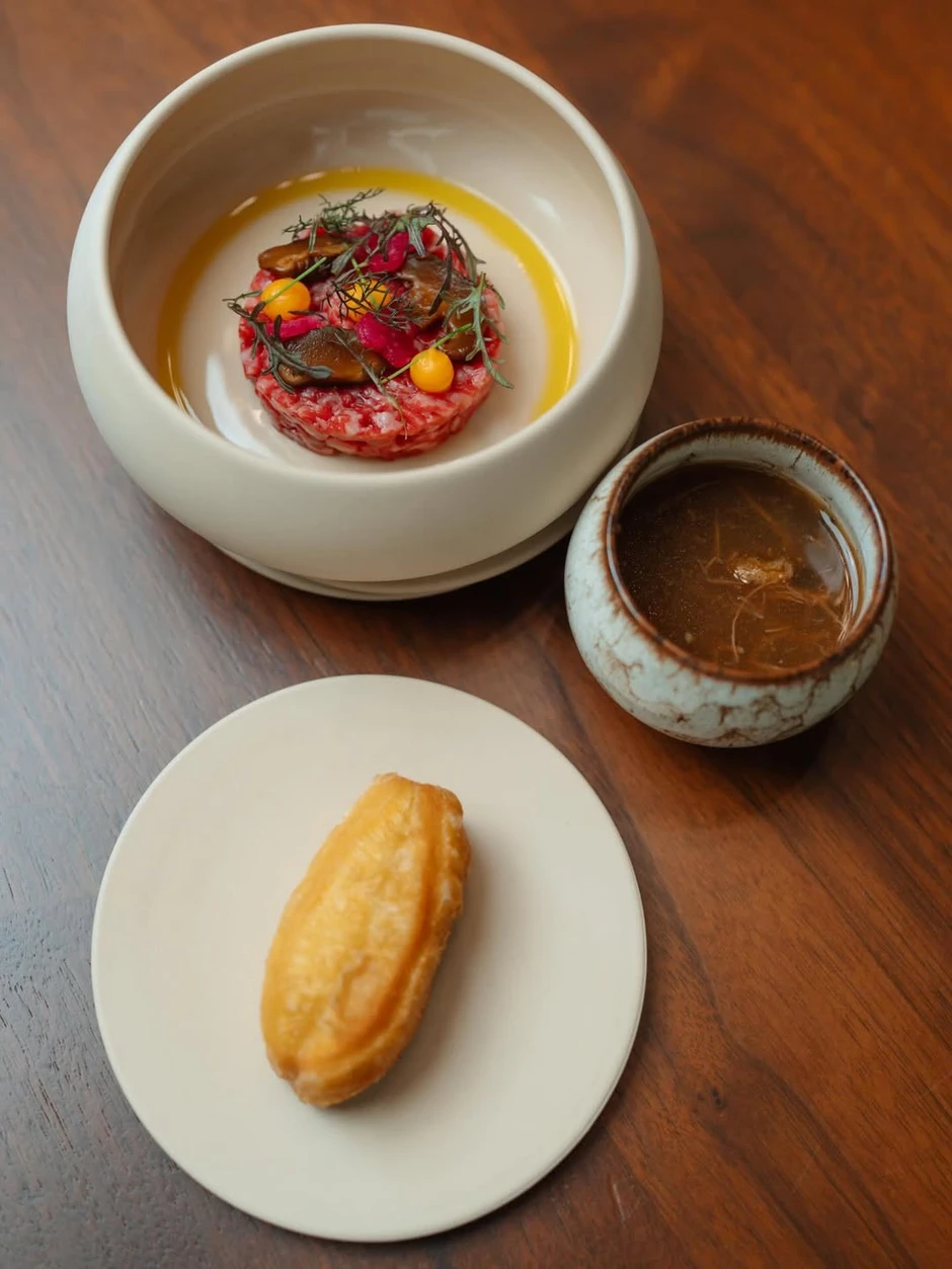 Nấu phở theo cách 'chưa từng có', nhà hàng Việt đầu tiên nhận sao Michelin ở Mỹ Nấu phở theo cách 'chưa từng có', nhà hàng Việt đầu tiên nhận sao Michelin ở Mỹ