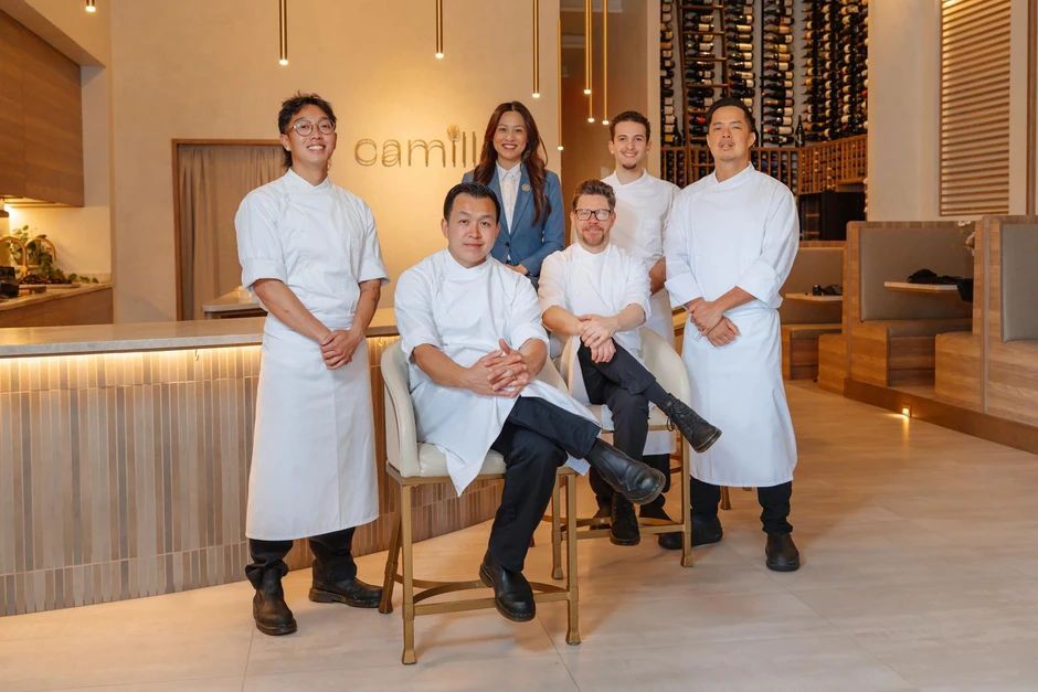 Nấu phở theo cách 'chưa từng có', nhà hàng Việt đầu tiên nhận sao Michelin ở Mỹ Nấu phở theo cách 'chưa từng có', nhà hàng Việt đầu tiên nhận sao Michelin ở Mỹ