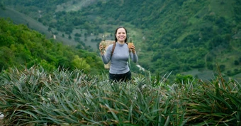 Ngắm hoàng hôn, ăn dứa no nê tại thung lũng Đồng Din