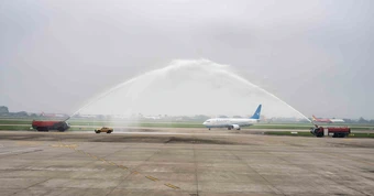 Ngày 24/9, sân bay Nội Bài có một máy bay hạ cánh: Khách lạ là ai?