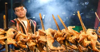 Ngày hội ẩm thực Gia Lai vô số món ngon, du khách háo hức nếm thử