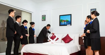 Nghề buồng phòng khách sạn: Thu nhập có thể 50 triệu đồng/tháng