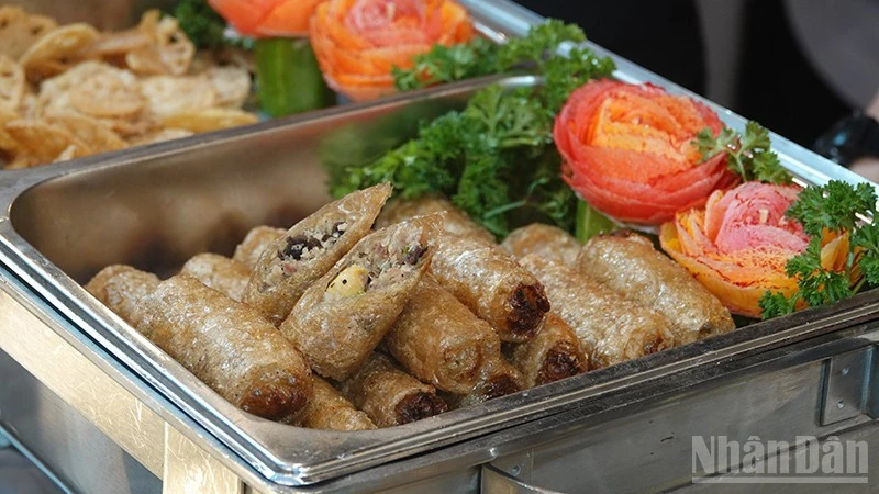 Nghe sen kể chuyện từ các món ăn Nghe sen kể chuyện từ các món ăn