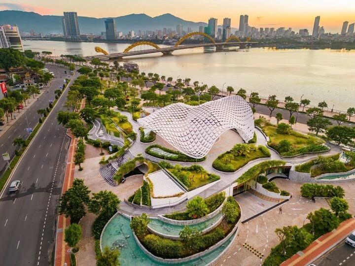 Nghị quyết 26: Vì sao 'tam giác' tăng trưởng du lịch gọi tên thành phố sông Hàn? Nghị quyết 26: Vì sao 'tam giác' tăng trưởng du lịch gọi tên thành phố sông Hàn?