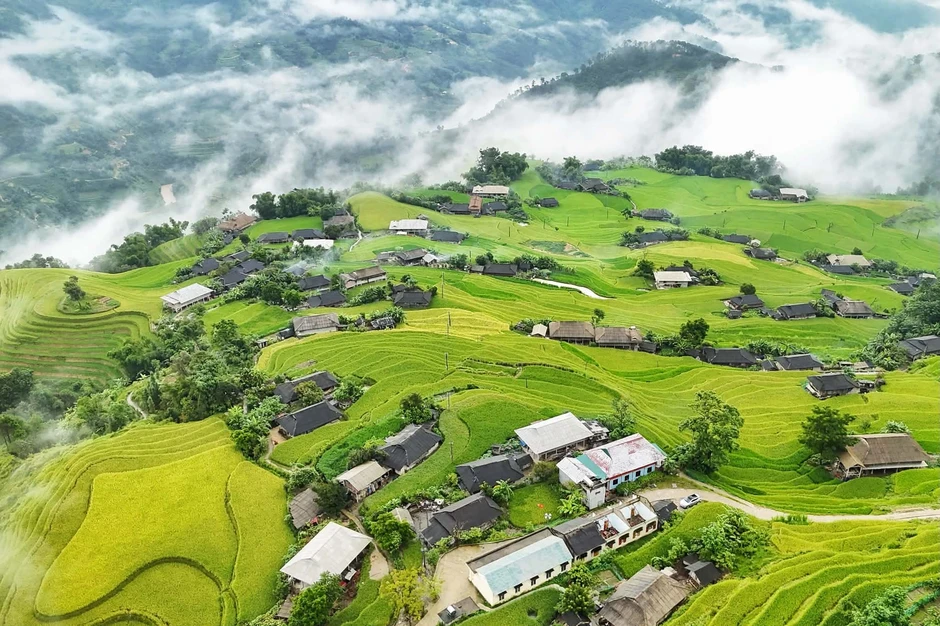 Ngôi làng mang vẻ đẹp siêu thực, như bước ra từ phim ở Hà Giang