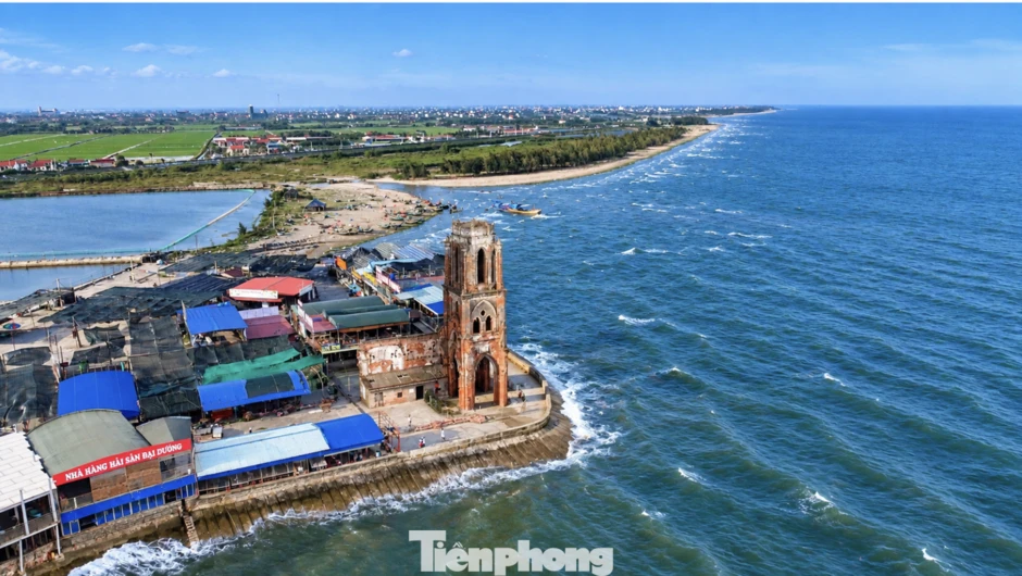 Nhà thờ đổ Hải Lý: Chứng tích biến đổi khí hậu đầu tiên của Việt Nam Nhà thờ đổ Hải Lý: Chứng tích biến đổi khí hậu đầu tiên của Việt Nam