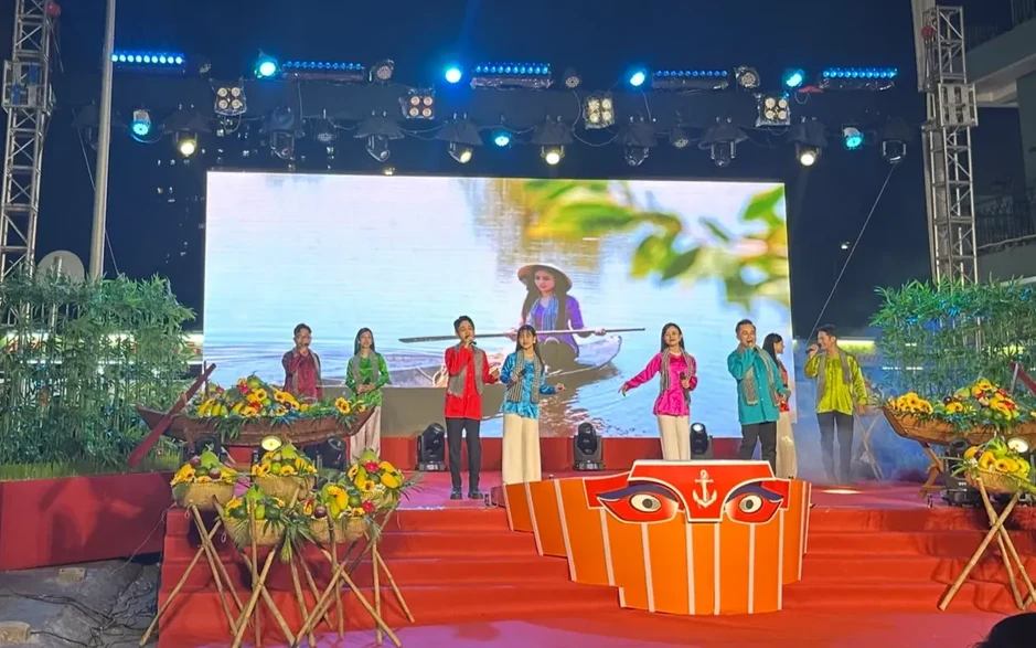 Nhiều hoạt động hấp dẫn tại Tuần lễ trái cây Trên bến dưới thuyền Nhiều hoạt động hấp dẫn tại Tuần lễ trái cây Trên bến dưới thuyền